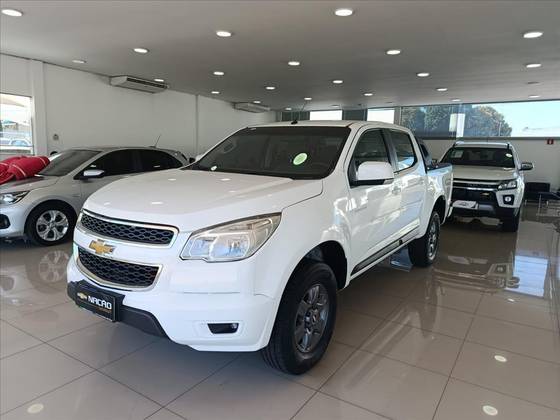 CHEVROLET S10 2.4 ADVANTAGE 4X2 CD 8V FLEX 4P MANUAL CHEVROLET S10 2.4 ADVANTAGE 4X2 CD 8V FLEX 4P MANUAL